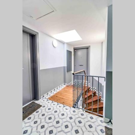 New Design Studio Walking To The Beach And Shops Apartment Villefranche-sur-Mer Luaran gambar