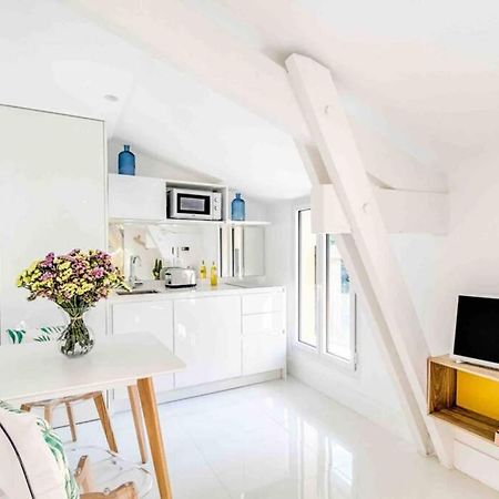 New Design Studio Walking To The Beach And Shops Apartment Villefranche-sur-Mer Luaran gambar